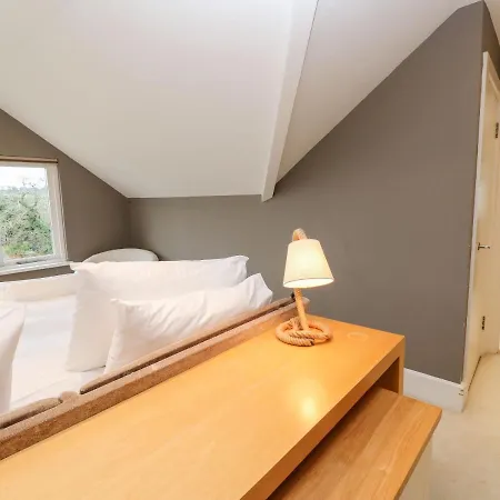 Penarvon House * Helford